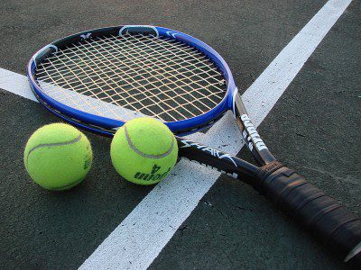 Tennis Racket and Balls - Picture by Vladsinger at en.wikipedia